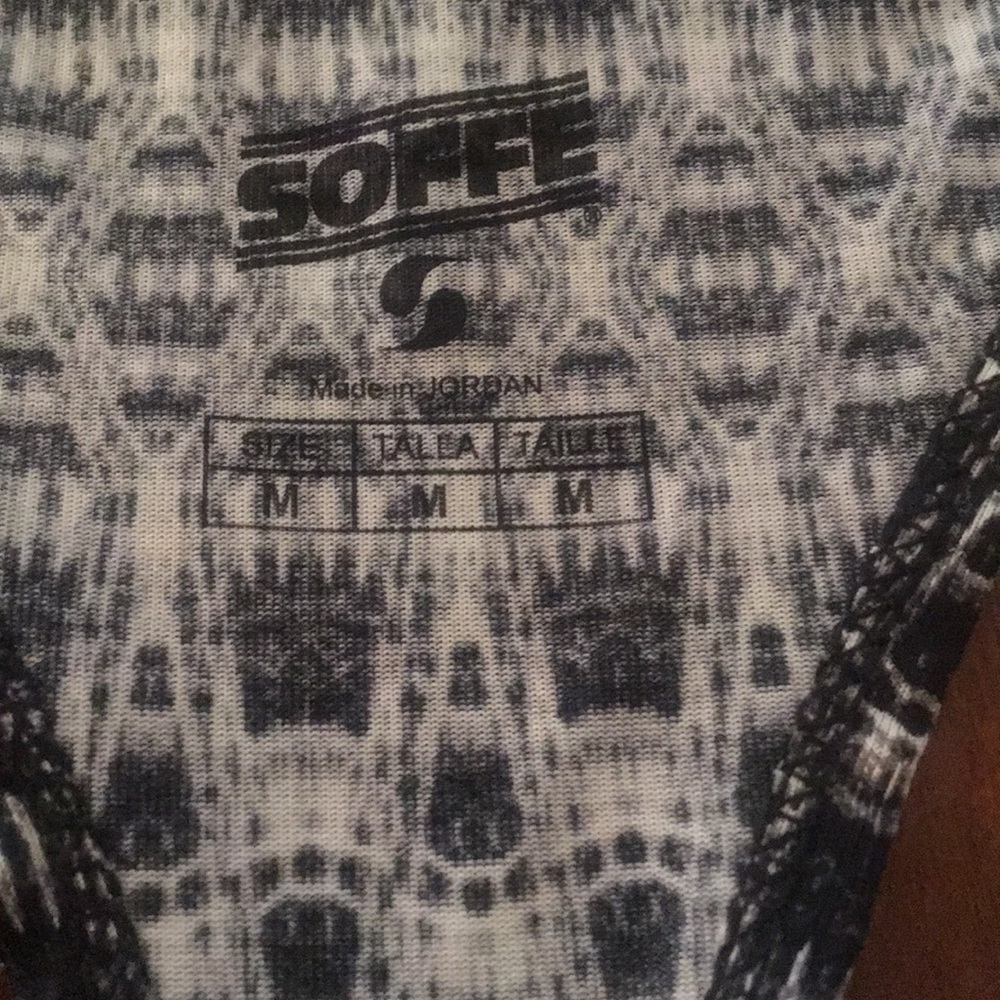 Pattern Athletic Tank - Picture 2 of 3